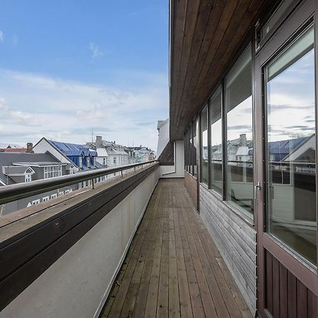 Penthouse Apt On The Shopping Street-Free Parking Reykjavik Luaran gambar