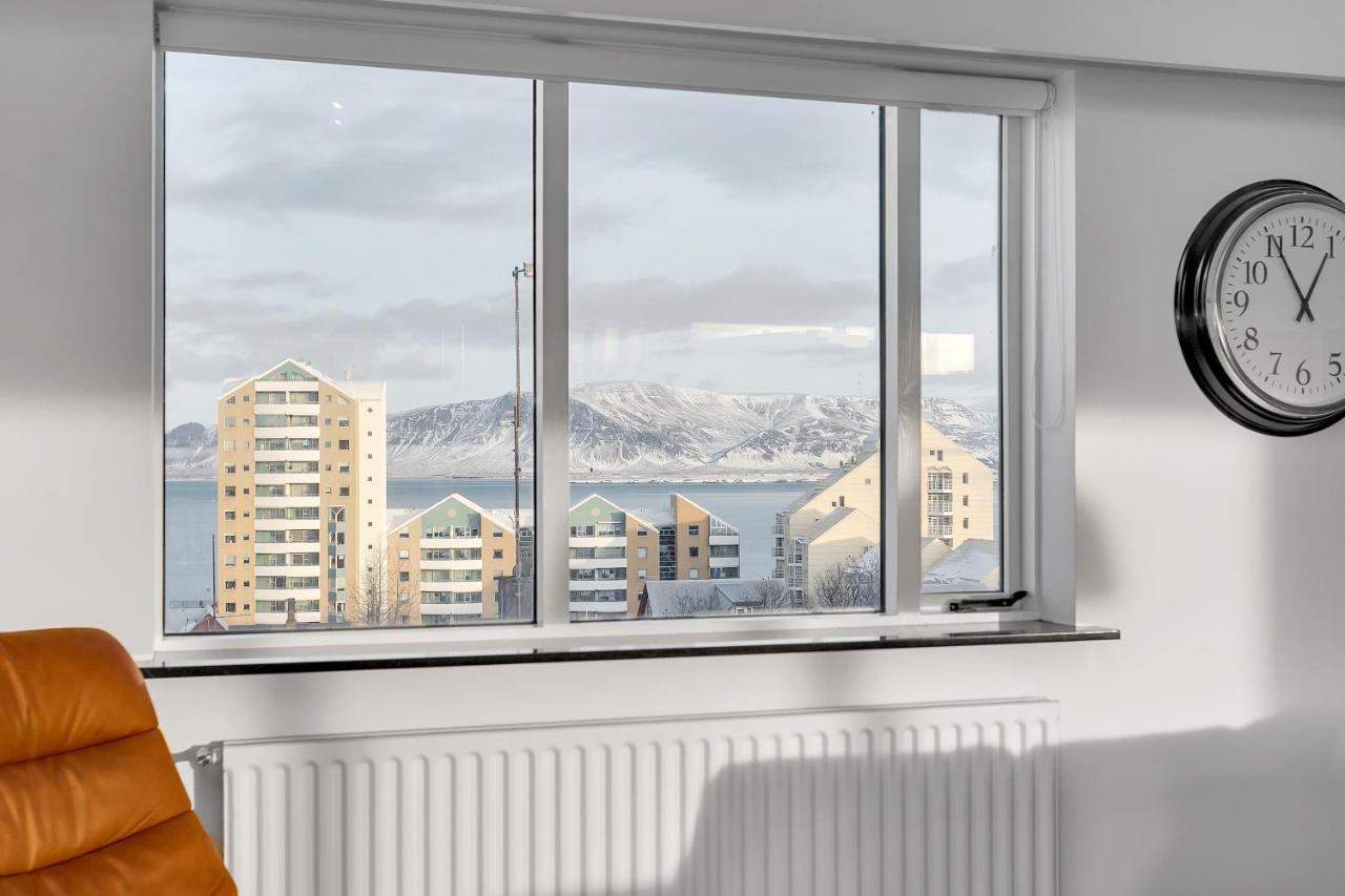 Penthouse Apt On The Shopping Street-Free Parking Reykjavik Luaran gambar