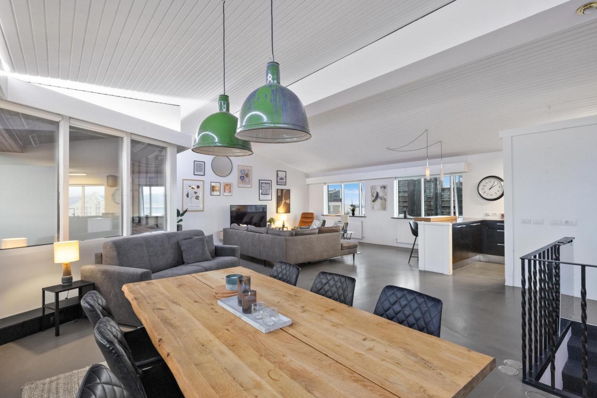 Penthouse Apt On The Shopping Street-Free Parking Reykjavik Luaran gambar