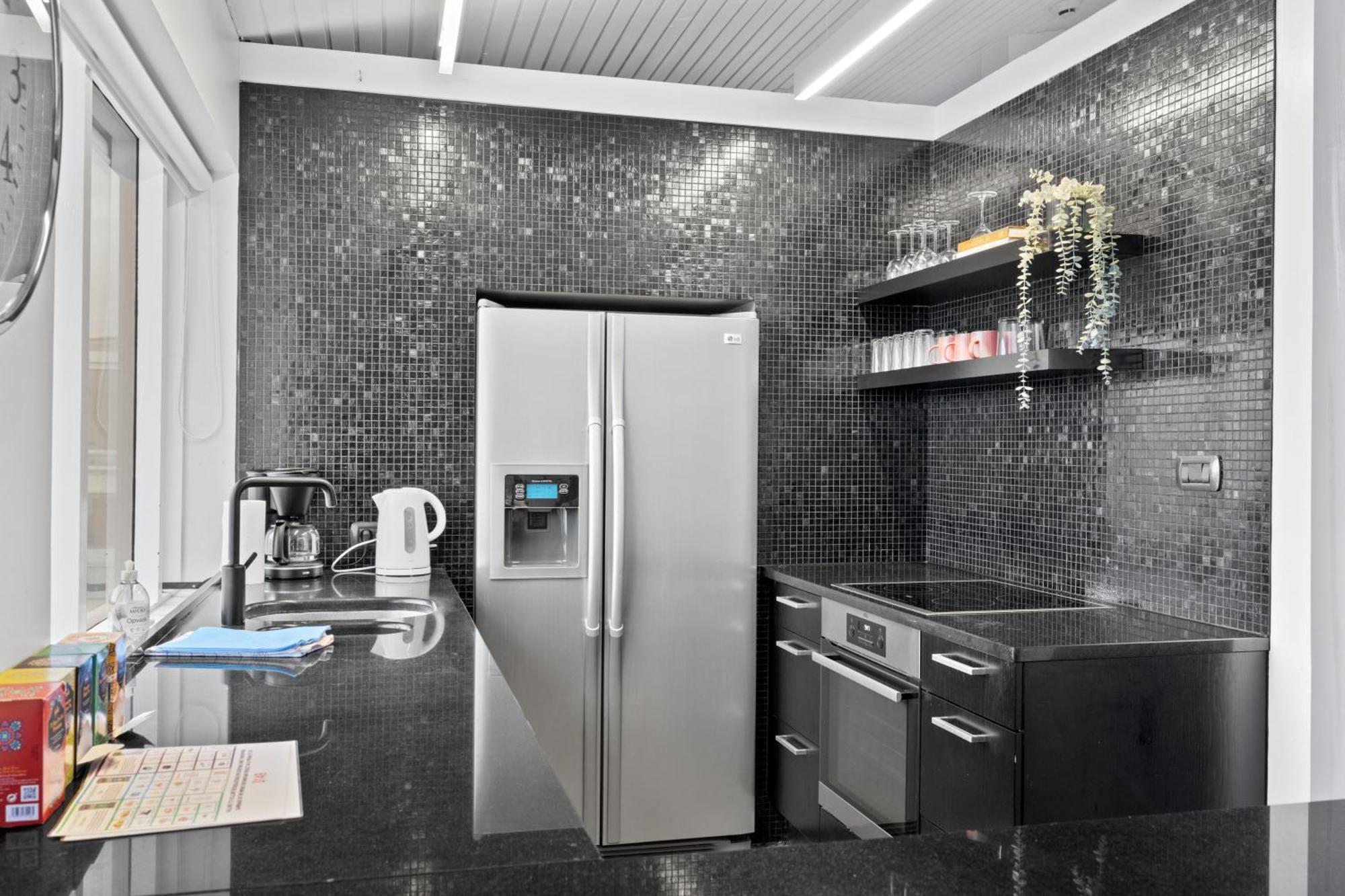 Penthouse Apt On The Shopping Street-Free Parking Reykjavik Luaran gambar