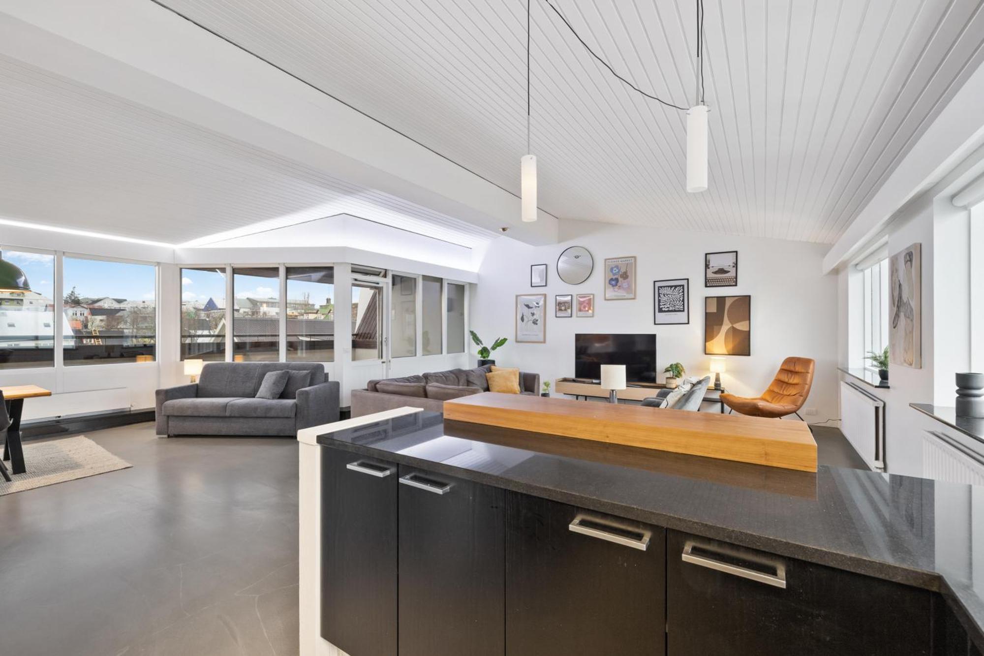 Penthouse Apt On The Shopping Street-Free Parking Reykjavik Luaran gambar