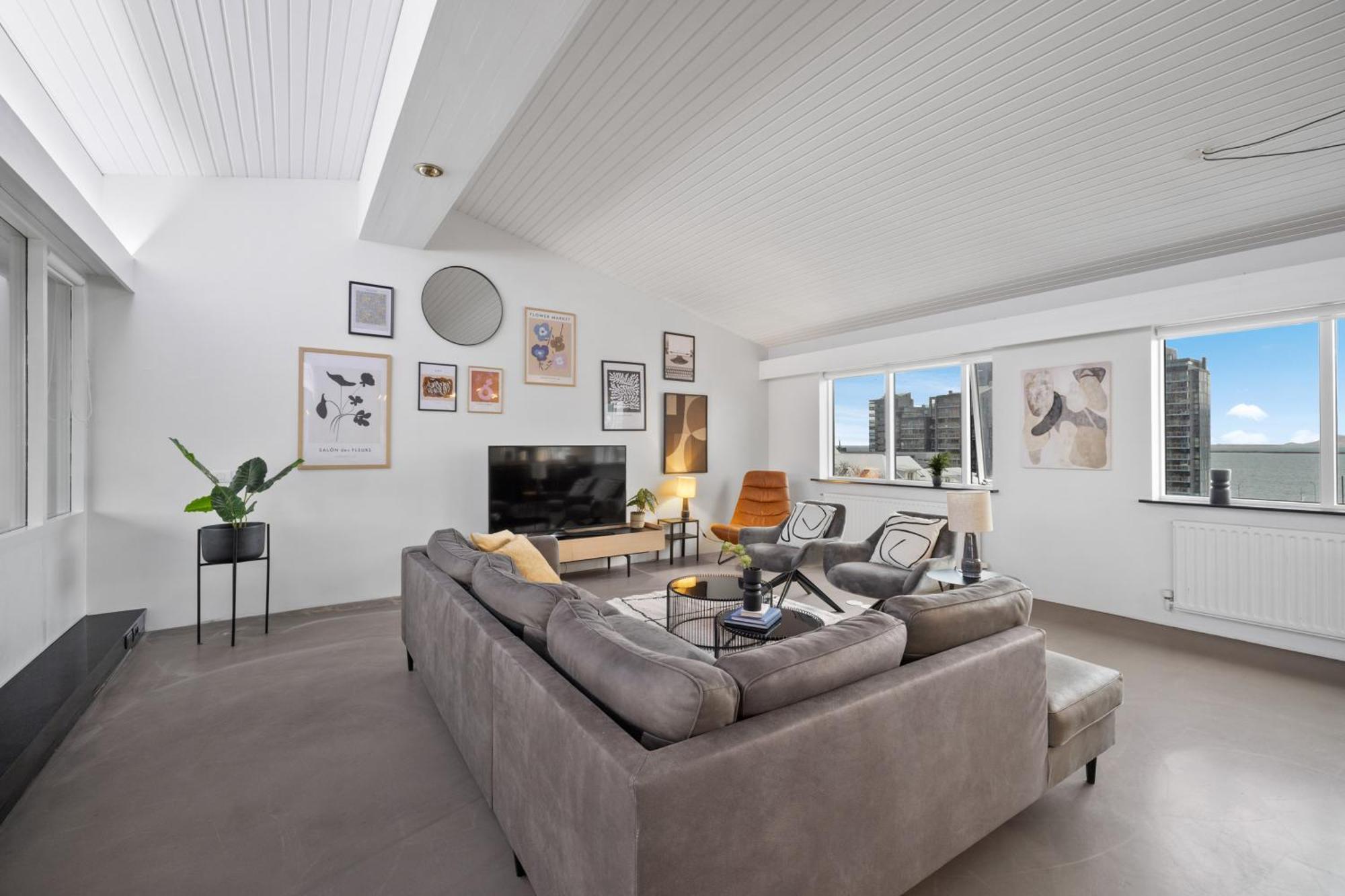 Penthouse Apt On The Shopping Street-Free Parking Reykjavik Luaran gambar