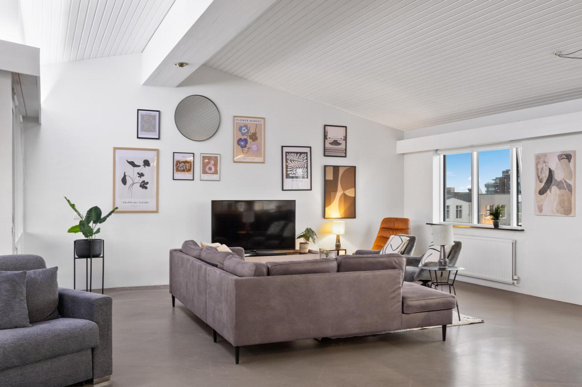 Penthouse Apt On The Shopping Street-Free Parking Reykjavik Luaran gambar