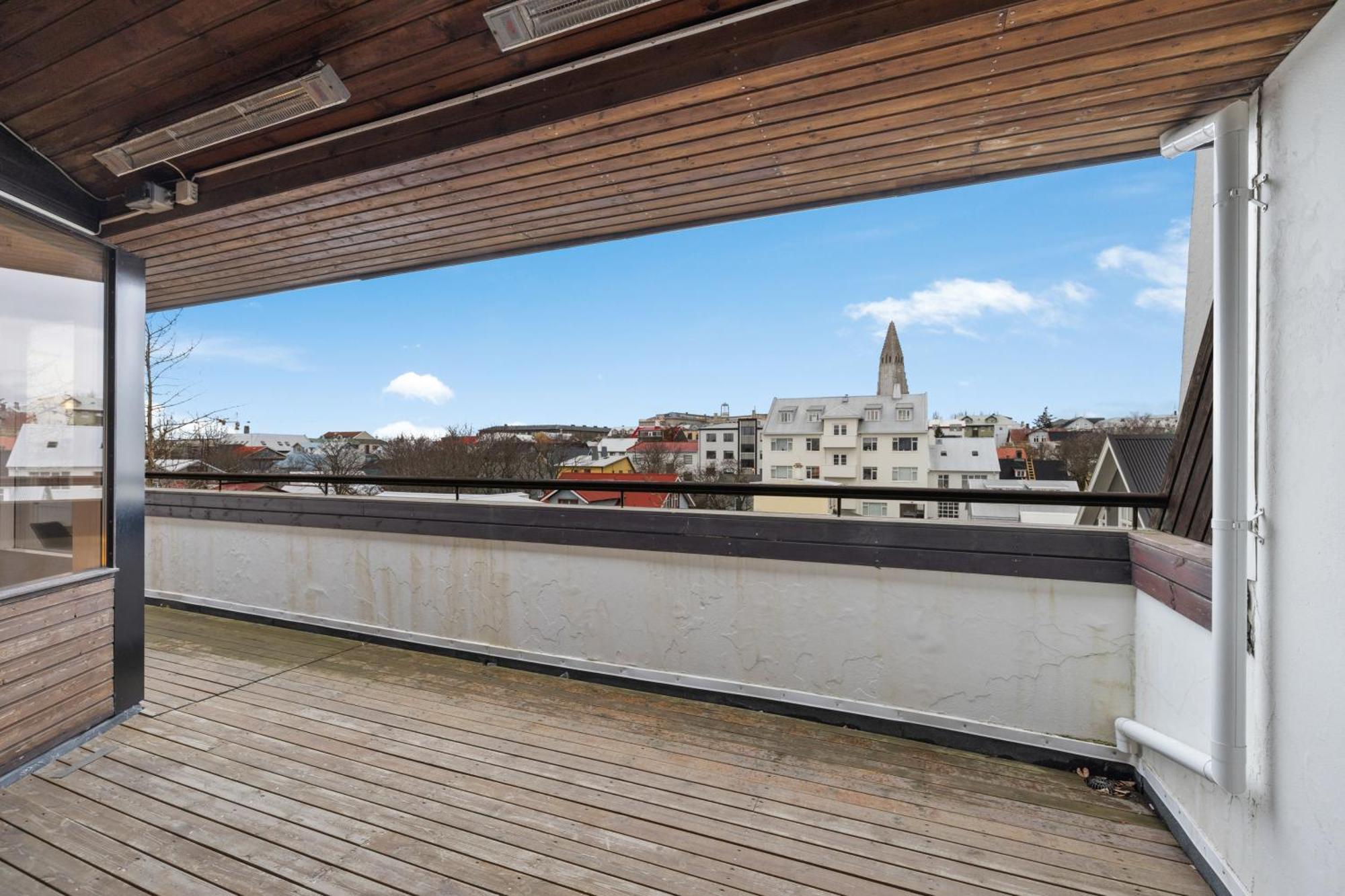 Penthouse Apt On The Shopping Street-Free Parking Reykjavik Luaran gambar