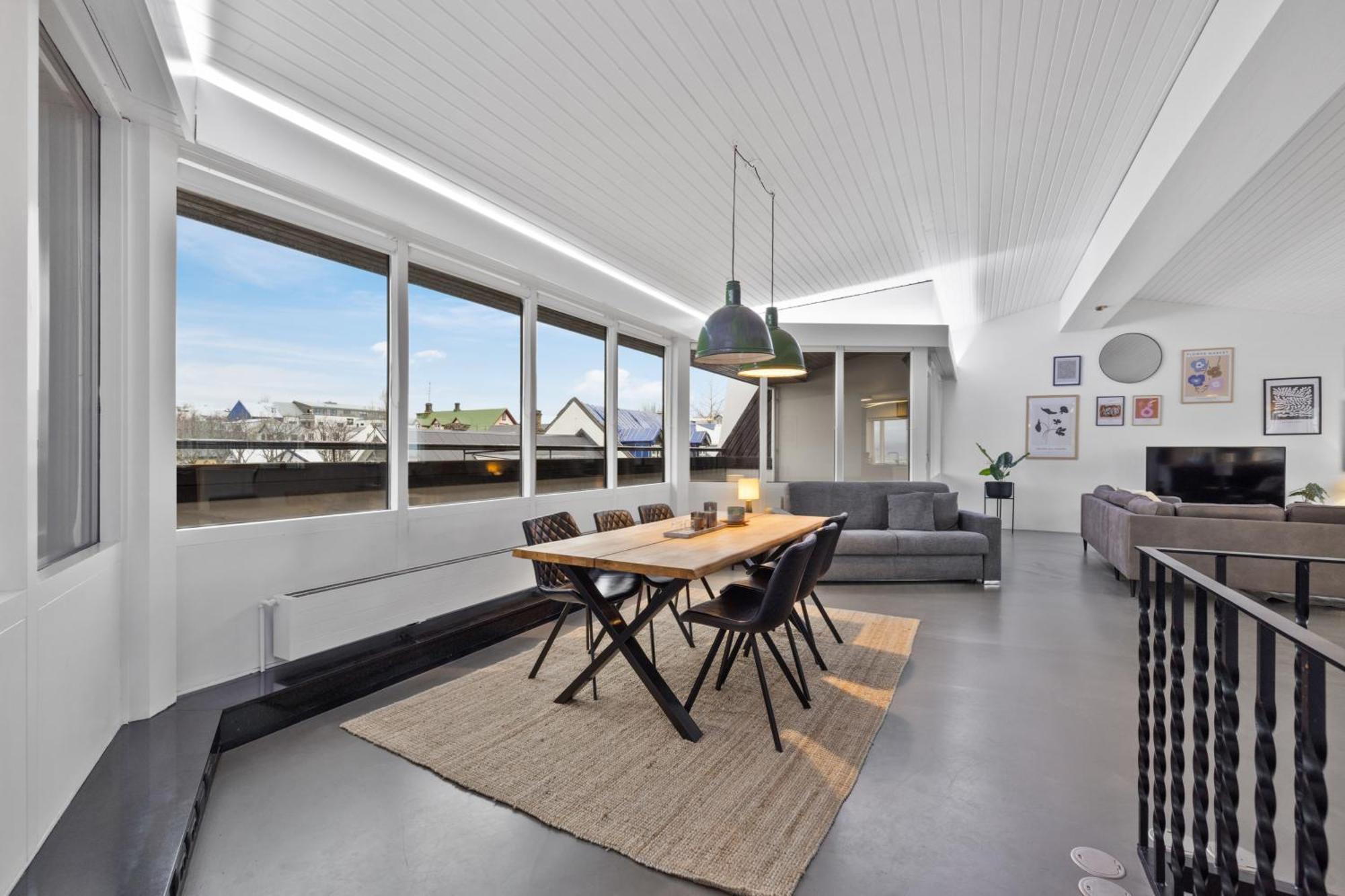 Penthouse Apt On The Shopping Street-Free Parking Reykjavik Luaran gambar